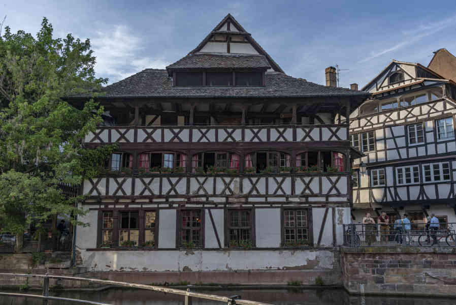 Francia - Alsacia 065 - Estrasburgo.jpg